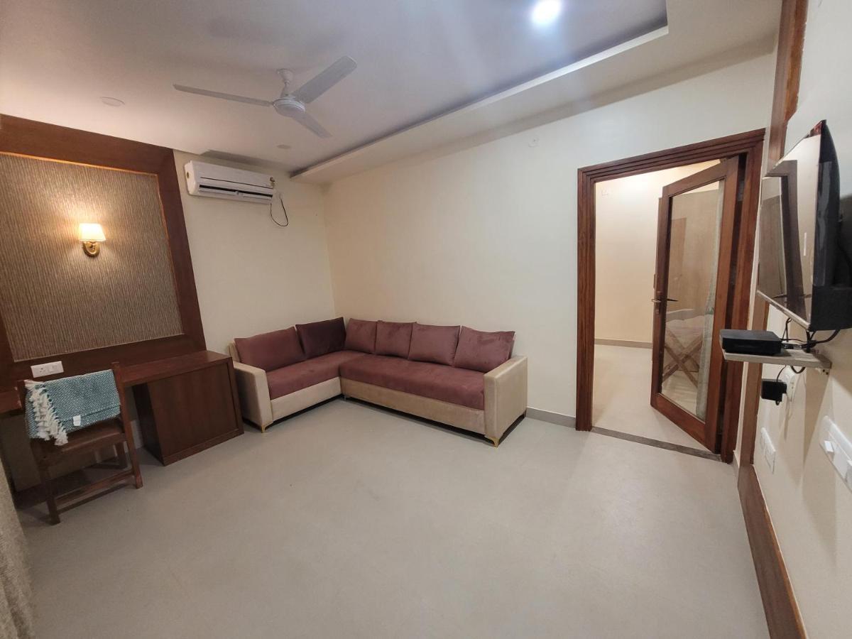 Hotel Ananda Kashi Varanasi Exterior photo