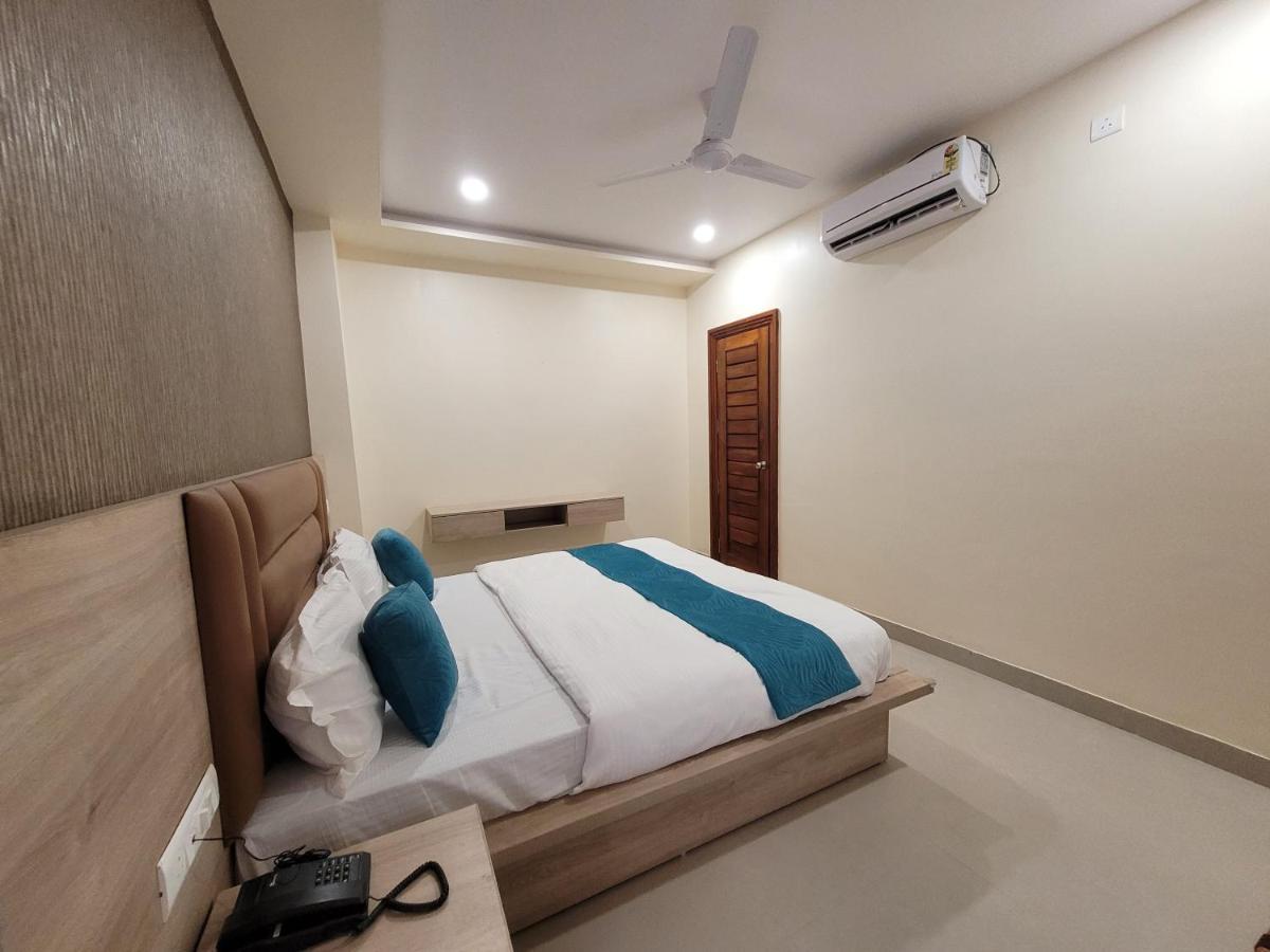 Hotel Ananda Kashi Varanasi Exterior photo