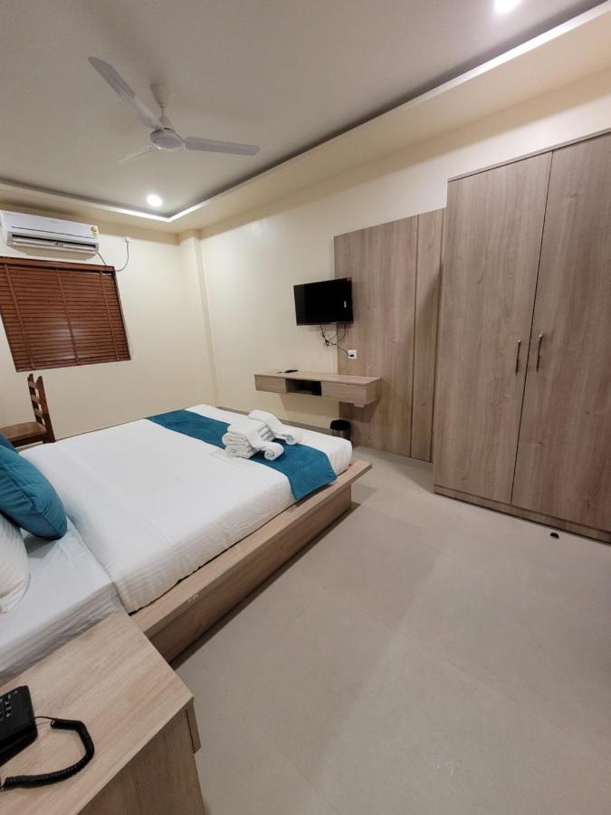 Hotel Ananda Kashi Varanasi Exterior photo