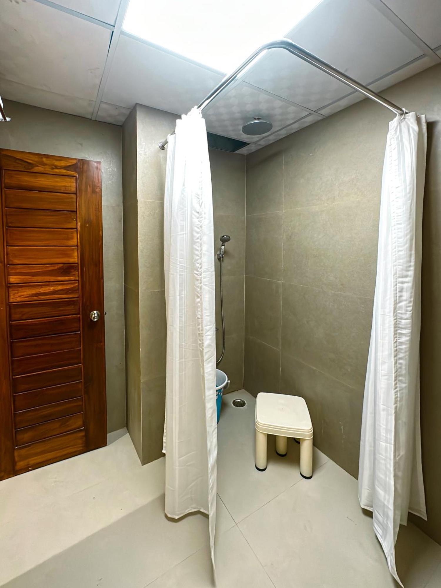 Hotel Ananda Kashi Varanasi Exterior photo
